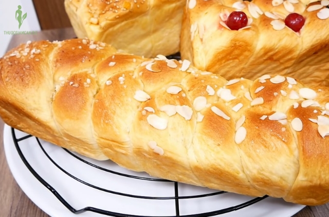 Bánh mì hạnh nhân đang dần trở thành một trong những món ăn hot trong cộng đồng ăn sạch
