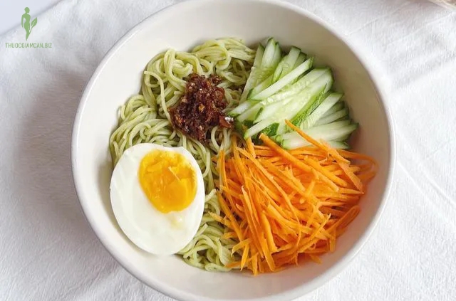 Mì thường bị gán mác là "thủ phạm" gây tăng cân