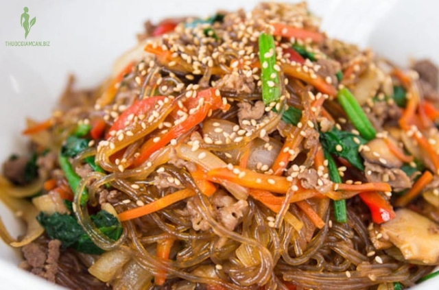 Miến trộn là lựa chọn hoàn hảo cho những ai đang theo chế độ ăn kiêng nhưng vẫn muốn đổi món ngon miệng
