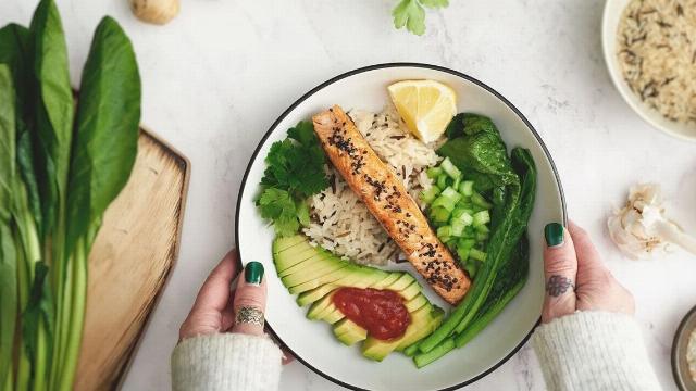 Eat clean đang là một xu hướng ăn uống lành mạnh được nhiều người quan tâm